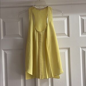 Chic Yellow Sleeveless Top
